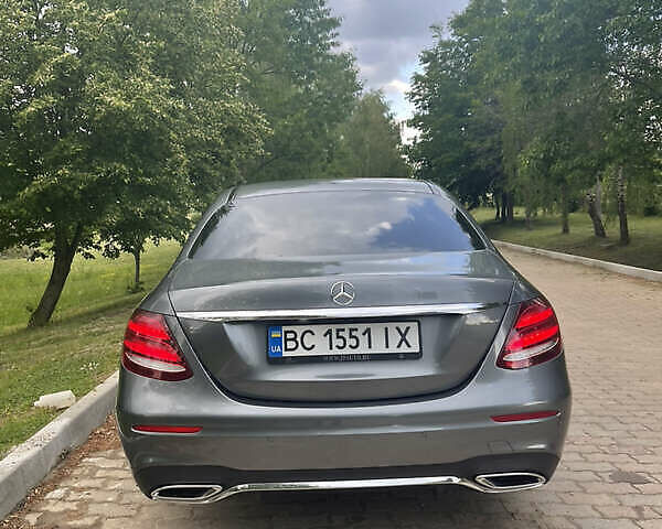 Сірий Мерседес Е-Клас, об'ємом двигуна 1.95 л та пробігом 152 тис. км за 18500 $, фото 5 на Automoto.ua