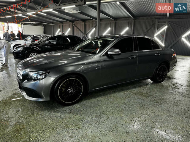 Сірий Мерседес Е-Клас, об'ємом двигуна 1.95 л та пробігом 165 тис. км за 28500 $, фото 10 на Automoto.ua