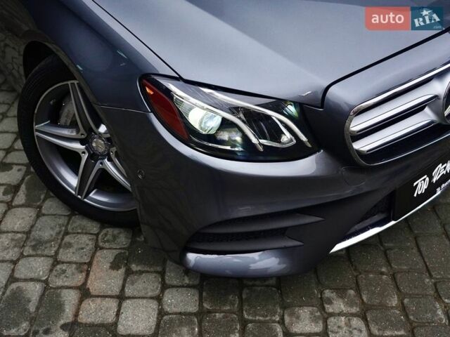 Серый Мерседес Е-Класс, объемом двигателя 1.99 л и пробегом 162 тыс. км за 28999 $, фото 3 на Automoto.ua