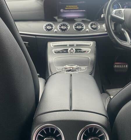 Серый Мерседес Е-Класс, объемом двигателя 1.95 л и пробегом 140 тыс. км за 18536 $, фото 8 на Automoto.ua