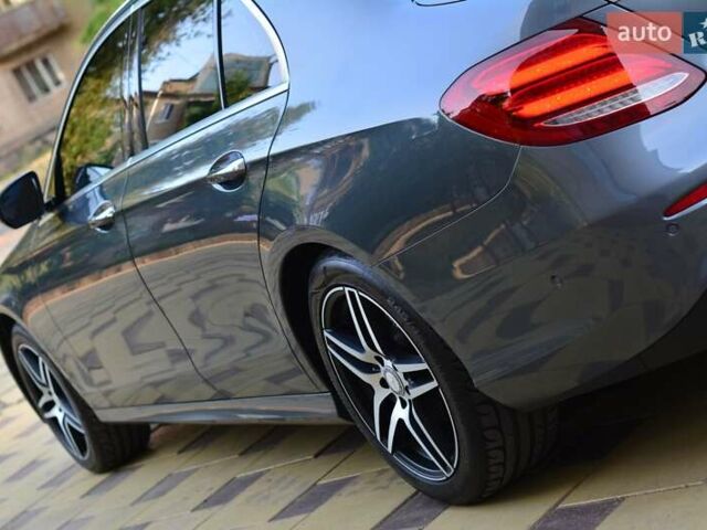 Серый Мерседес Е-Класс, объемом двигателя 1.99 л и пробегом 163 тыс. км за 26000 $, фото 5 на Automoto.ua