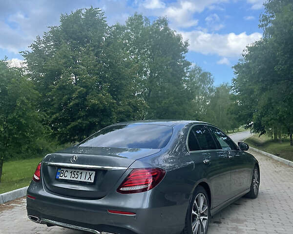 Сірий Мерседес Е-Клас, об'ємом двигуна 1.95 л та пробігом 152 тис. км за 18500 $, фото 6 на Automoto.ua