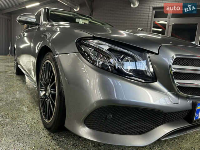 Сірий Мерседес Е-Клас, об'ємом двигуна 1.95 л та пробігом 165 тис. км за 28500 $, фото 11 на Automoto.ua