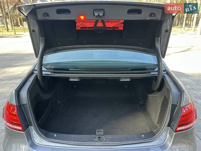 Серый Мерседес Е-Класс, объемом двигателя 0 л и пробегом 217 тыс. км за 18800 $, фото 12 на Automoto.ua