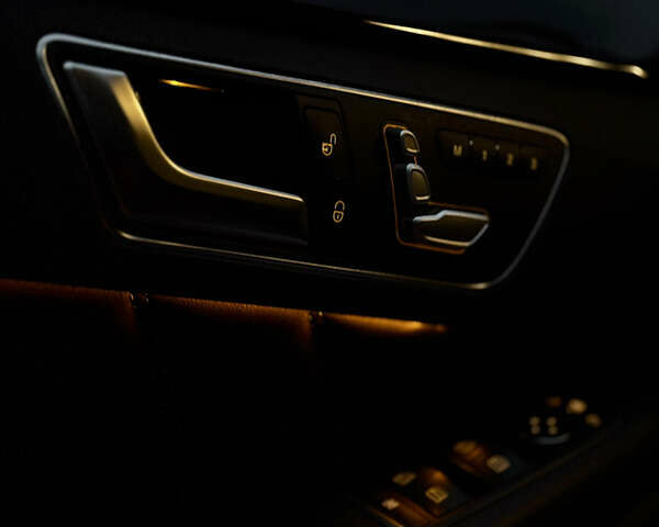 Серый Мерседес Е-Класс, объемом двигателя 2.14 л и пробегом 166 тыс. км за 23000 $, фото 17 на Automoto.ua