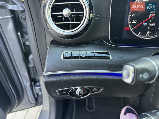 Сірий Мерседес Е-Клас, об'ємом двигуна 3 л та пробігом 290 тис. км за 38000 $, фото 28 на Automoto.ua