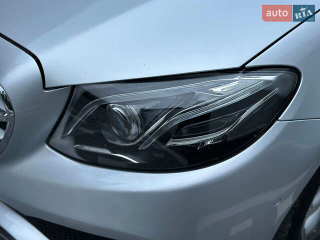 Серый Мерседес Е-Класс, объемом двигателя 2 л и пробегом 234 тыс. км за 22700 $, фото 7 на Automoto.ua