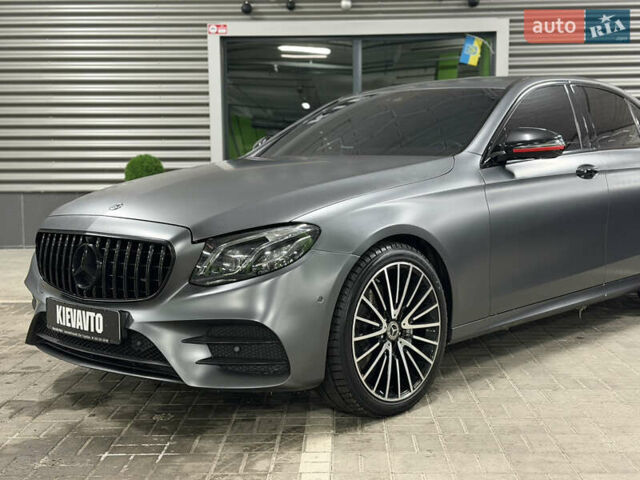 Серый Мерседес Е-Класс, объемом двигателя 3 л и пробегом 93 тыс. км за 42500 $, фото 1 на Automoto.ua