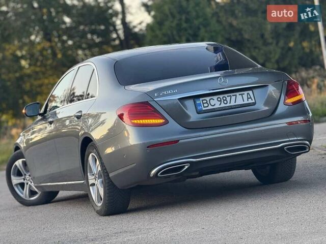 Сірий Мерседес Е-Клас, об'ємом двигуна 1.95 л та пробігом 242 тис. км за 25900 $, фото 21 на Automoto.ua