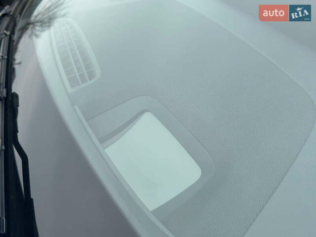 Серый Мерседес Е-Класс, объемом двигателя 2 л и пробегом 234 тыс. км за 22700 $, фото 11 на Automoto.ua