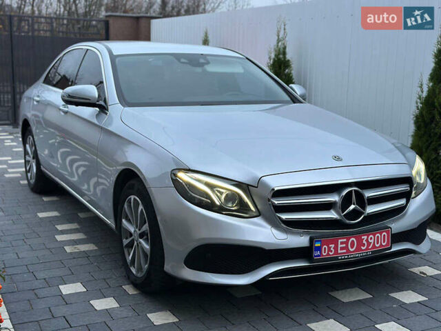 Серый Мерседес Е-Класс, объемом двигателя 2 л и пробегом 234 тыс. км за 22700 $, фото 5 на Automoto.ua