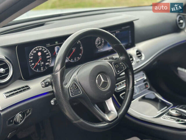 Серый Мерседес Е-Класс, объемом двигателя 2 л и пробегом 234 тыс. км за 22700 $, фото 12 на Automoto.ua