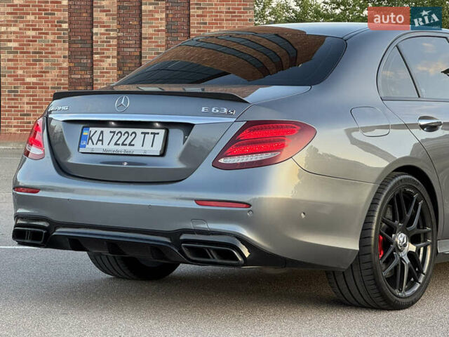 Серый Мерседес Е-Класс, объемом двигателя 3.98 л и пробегом 98 тыс. км за 67500 $, фото 16 на Automoto.ua