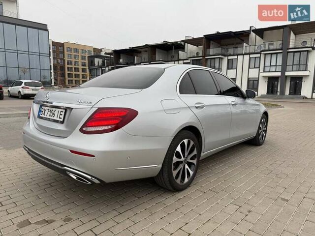 Сірий Мерседес Е-Клас, об'ємом двигуна 1.99 л та пробігом 64 тис. км за 35500 $, фото 6 на Automoto.ua