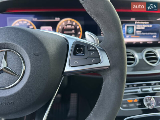 Серый Мерседес Е-Класс, объемом двигателя 3.98 л и пробегом 98 тыс. км за 67500 $, фото 33 на Automoto.ua