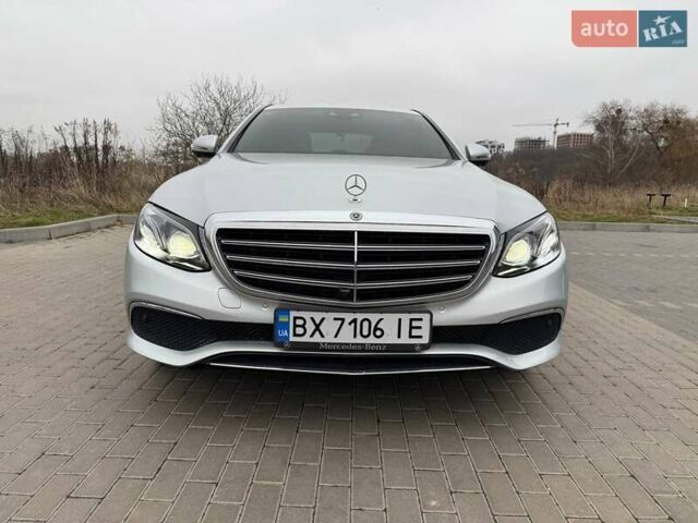 Сірий Мерседес Е-Клас, об'ємом двигуна 1.99 л та пробігом 64 тис. км за 35500 $, фото 2 на Automoto.ua
