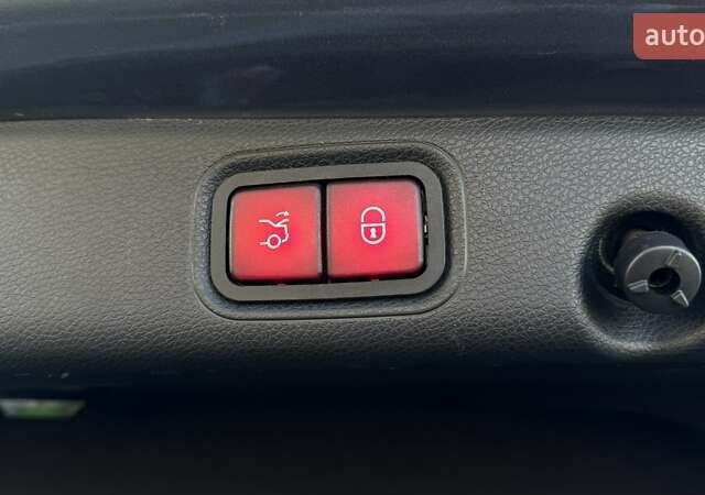 Сірий Мерседес Е-Клас, об'ємом двигуна 1.99 л та пробігом 181 тис. км за 28499 $, фото 38 на Automoto.ua