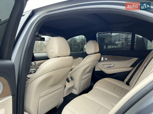 Серый Мерседес Е-Класс, объемом двигателя 3 л и пробегом 116 тыс. км за 53990 $, фото 18 на Automoto.ua