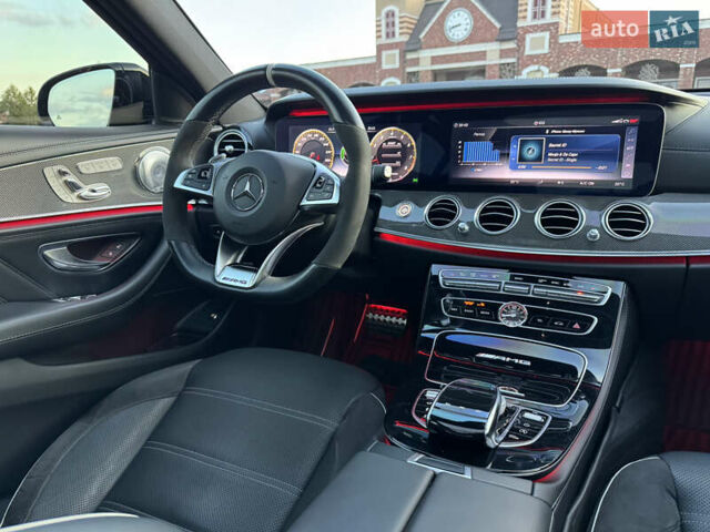 Серый Мерседес Е-Класс, объемом двигателя 3.98 л и пробегом 98 тыс. км за 67500 $, фото 24 на Automoto.ua