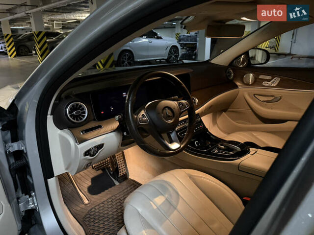 Сірий Мерседес Е-Клас, об'ємом двигуна 1.95 л та пробігом 139 тис. км за 33000 $, фото 7 на Automoto.ua