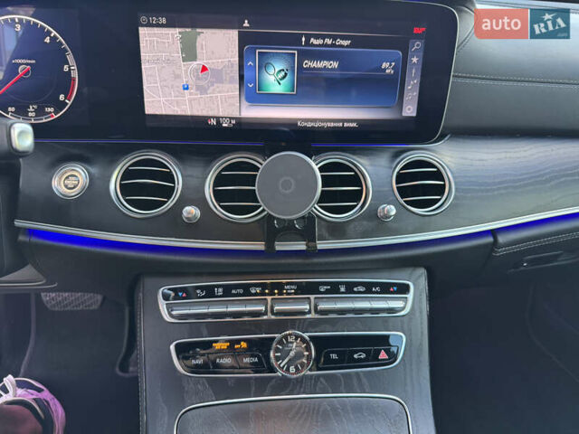 Сірий Мерседес Е-Клас, об'ємом двигуна 3 л та пробігом 290 тис. км за 38000 $, фото 29 на Automoto.ua