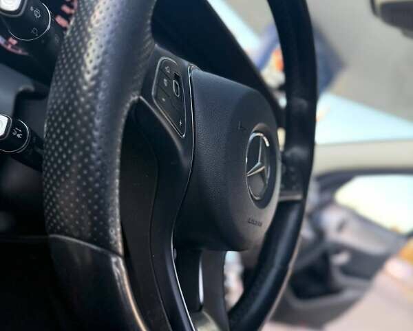 Сірий Мерседес Е-Клас, об'ємом двигуна 1.95 л та пробігом 242 тис. км за 25900 $, фото 43 на Automoto.ua