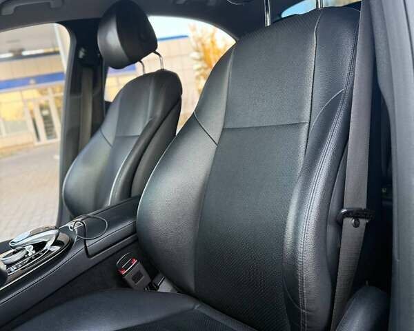 Сірий Мерседес Е-Клас, об'ємом двигуна 1.95 л та пробігом 242 тис. км за 25900 $, фото 39 на Automoto.ua