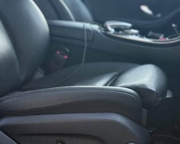 Сірий Мерседес Е-Клас, об'ємом двигуна 1.95 л та пробігом 242 тис. км за 25900 $, фото 41 на Automoto.ua