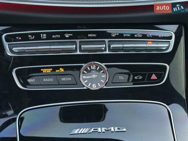 Серый Мерседес Е-Класс, объемом двигателя 3.98 л и пробегом 98 тыс. км за 67500 $, фото 30 на Automoto.ua