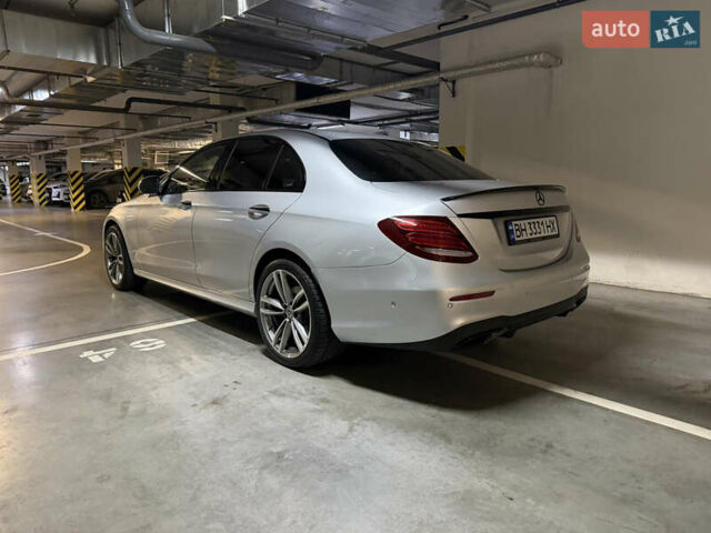 Сірий Мерседес Е-Клас, об'ємом двигуна 1.95 л та пробігом 139 тис. км за 33000 $, фото 3 на Automoto.ua