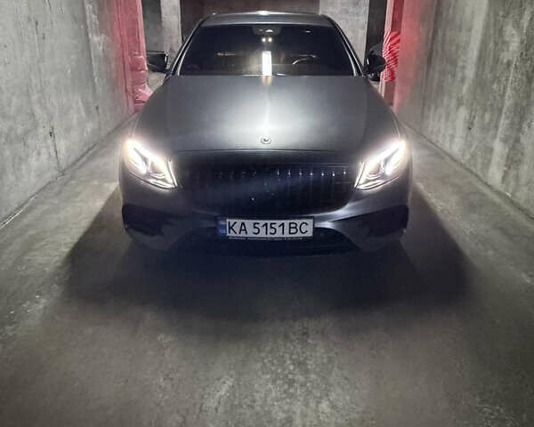 Серый Мерседес Е-Класс, объемом двигателя 3 л и пробегом 89 тыс. км за 45000 $, фото 9 на Automoto.ua