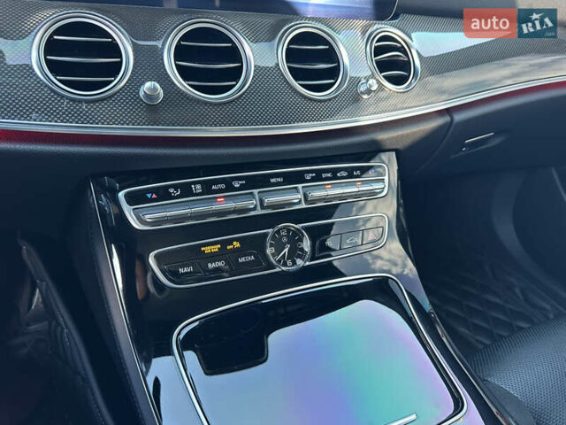 Сірий Мерседес Е-Клас, об'ємом двигуна 3 л та пробігом 127 тис. км за 37800 $, фото 26 на Automoto.ua