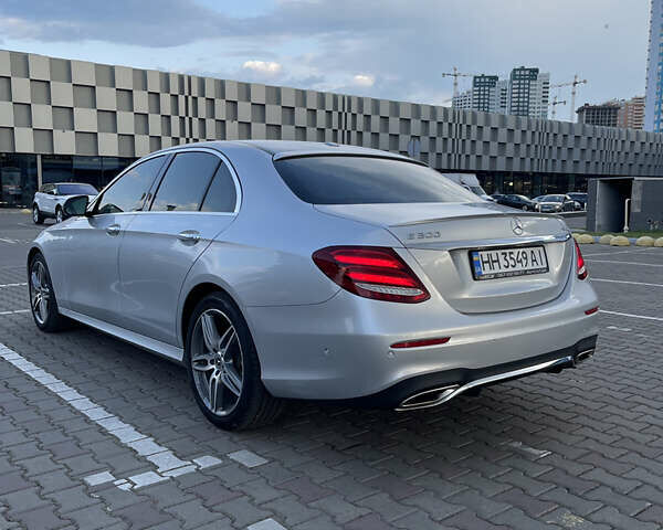 Серый Мерседес Е-Класс, объемом двигателя 1.99 л и пробегом 103 тыс. км за 29900 $, фото 2 на Automoto.ua