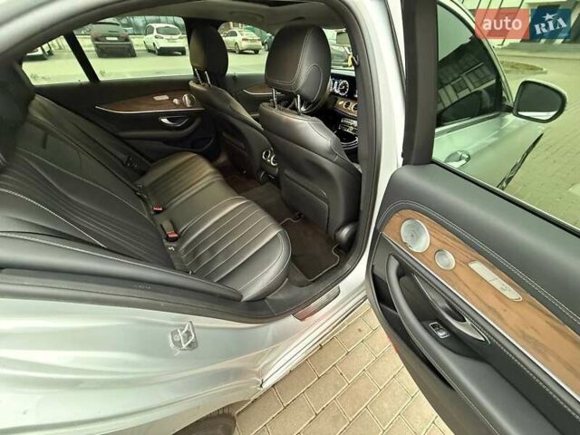 Сірий Мерседес Е-Клас, об'ємом двигуна 1.99 л та пробігом 64 тис. км за 35500 $, фото 11 на Automoto.ua