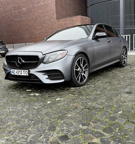 Серый Мерседес Е-Класс, объемом двигателя 3 л и пробегом 127 тыс. км за 38000 $, фото 3 на Automoto.ua