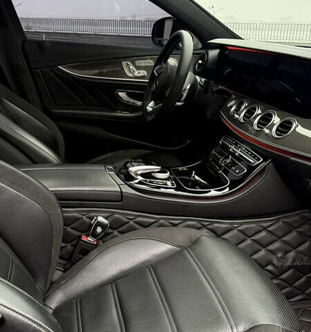 Серый Мерседес Е-Класс, объемом двигателя 3 л и пробегом 127 тыс. км за 38000 $, фото 5 на Automoto.ua