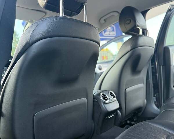 Сірий Мерседес Е-Клас, об'ємом двигуна 1.95 л та пробігом 242 тис. км за 25900 $, фото 45 на Automoto.ua