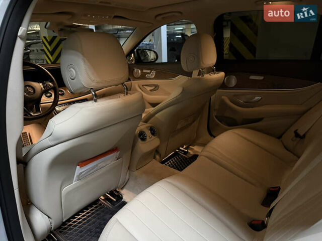 Сірий Мерседес Е-Клас, об'ємом двигуна 1.95 л та пробігом 139 тис. км за 33000 $, фото 9 на Automoto.ua