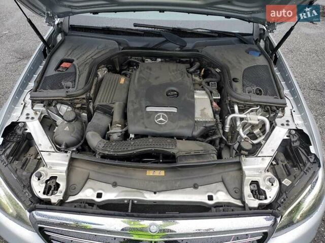 Серый Мерседес Е-Класс, объемом двигателя 2 л и пробегом 133 тыс. км за 6000 $, фото 10 на Automoto.ua
