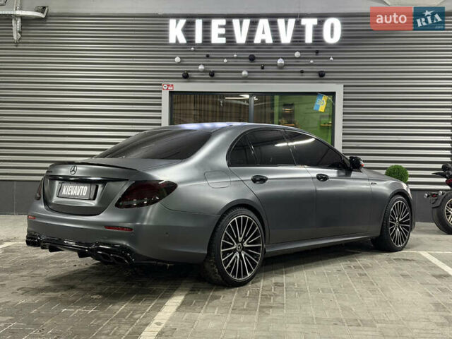 Серый Мерседес Е-Класс, объемом двигателя 3 л и пробегом 93 тыс. км за 42500 $, фото 7 на Automoto.ua
