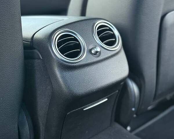 Сірий Мерседес Е-Клас, об'ємом двигуна 1.95 л та пробігом 242 тис. км за 25900 $, фото 50 на Automoto.ua