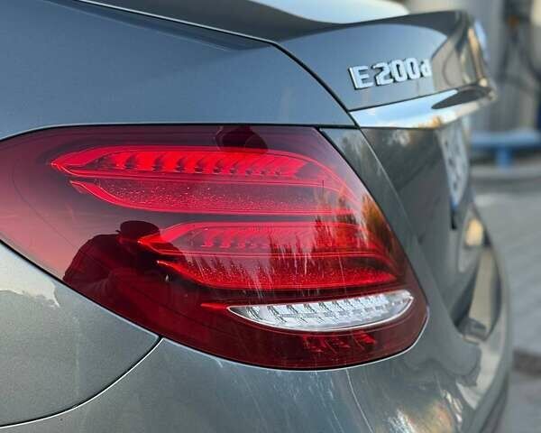 Сірий Мерседес Е-Клас, об'ємом двигуна 1.95 л та пробігом 242 тис. км за 25900 $, фото 36 на Automoto.ua