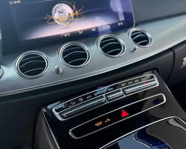 Сірий Мерседес Е-Клас, об'ємом двигуна 1.95 л та пробігом 242 тис. км за 25900 $, фото 49 на Automoto.ua