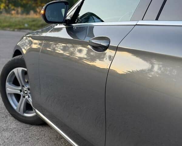 Сірий Мерседес Е-Клас, об'ємом двигуна 1.95 л та пробігом 242 тис. км за 25900 $, фото 29 на Automoto.ua