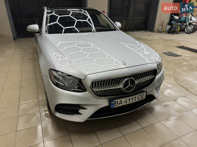 Серый Мерседес Е-Класс, объемом двигателя 1.99 л и пробегом 115 тыс. км за 26500 $, фото 2 на Automoto.ua