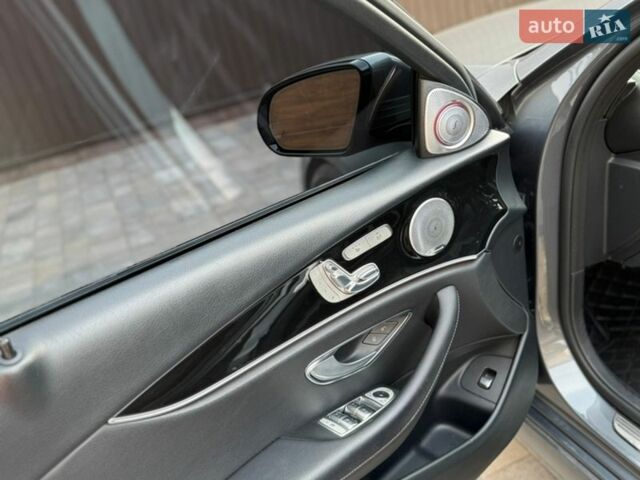 Серый Мерседес Е-Класс, объемом двигателя 2 л и пробегом 125 тыс. км за 29000 $, фото 11 на Automoto.ua