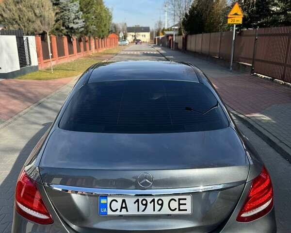 Сірий Мерседес Е-Клас, об'ємом двигуна 2 л та пробігом 278 тис. км за 26900 $, фото 12 на Automoto.ua