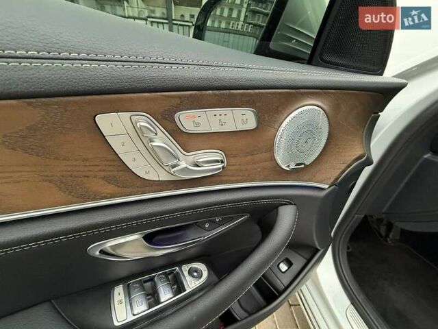Сірий Мерседес Е-Клас, об'ємом двигуна 1.99 л та пробігом 64 тис. км за 35500 $, фото 16 на Automoto.ua