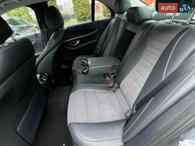 Серый Мерседес Е-Класс, объемом двигателя 2 л и пробегом 239 тыс. км за 28500 $, фото 11 на Automoto.ua