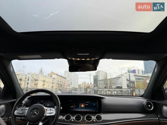 Сірий Мерседес Е-Клас, об'ємом двигуна 3.98 л та пробігом 69 тис. км за 67900 $, фото 32 на Automoto.ua